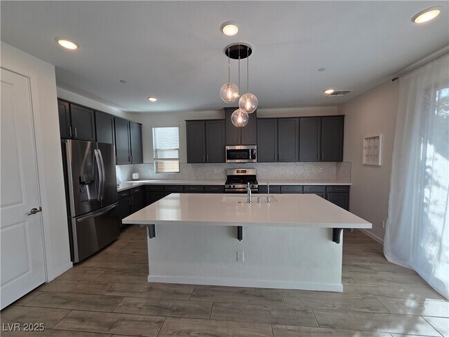 Building Photo - 3352 Solarino Ln