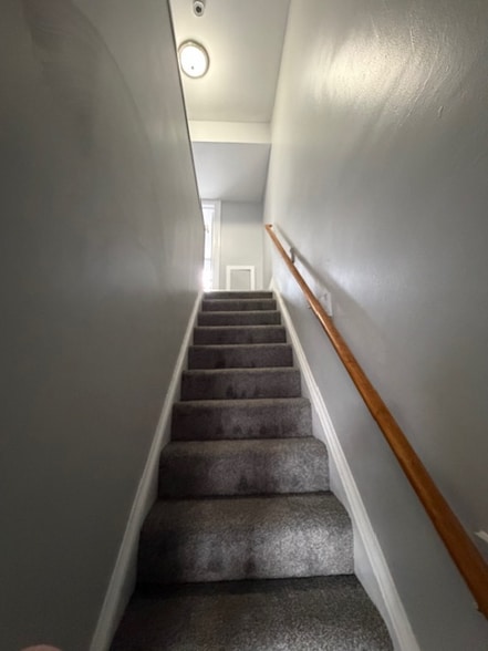 Building Photo - 409 S Shippen St