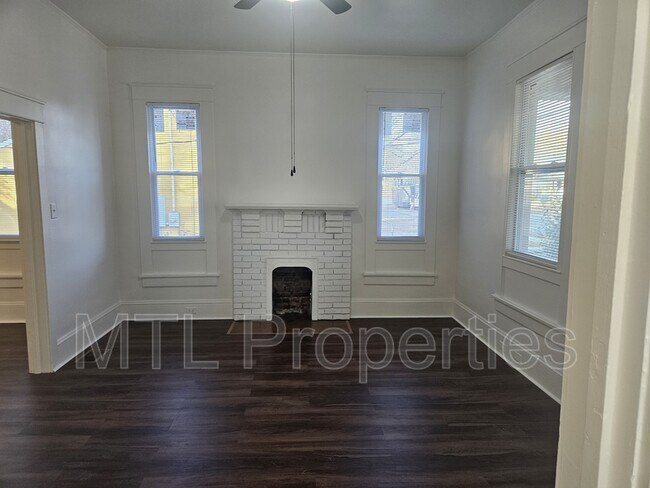 Building Photo - 238 E Moore St