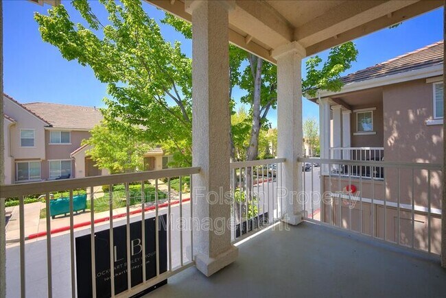 Building Photo - 2901 Esplanade Cir
