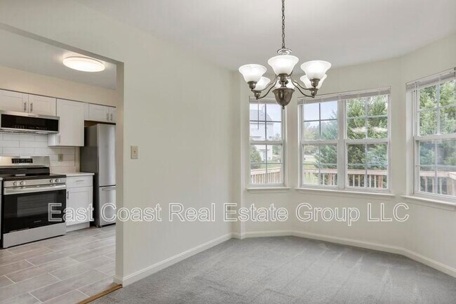 Building Photo - 9114 Ridgefield Ln