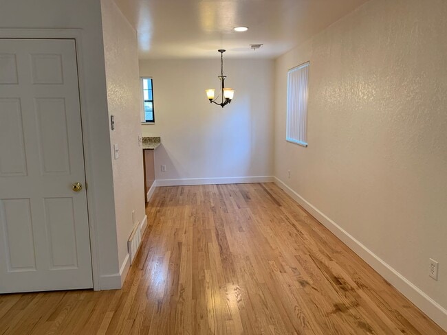 Building Photo - 2875 Shadow Creek Dr