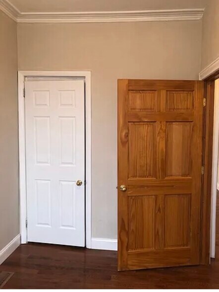 Building Photo - 2518 Poplar St