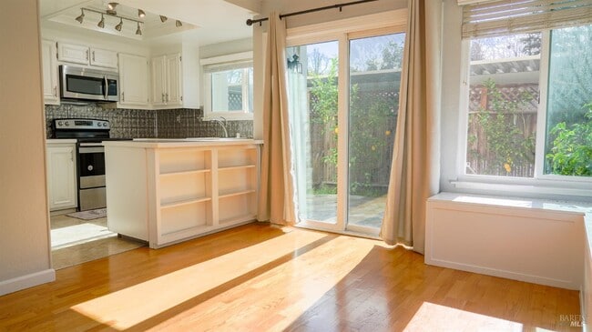 Building Photo - 108 Scotia Ln