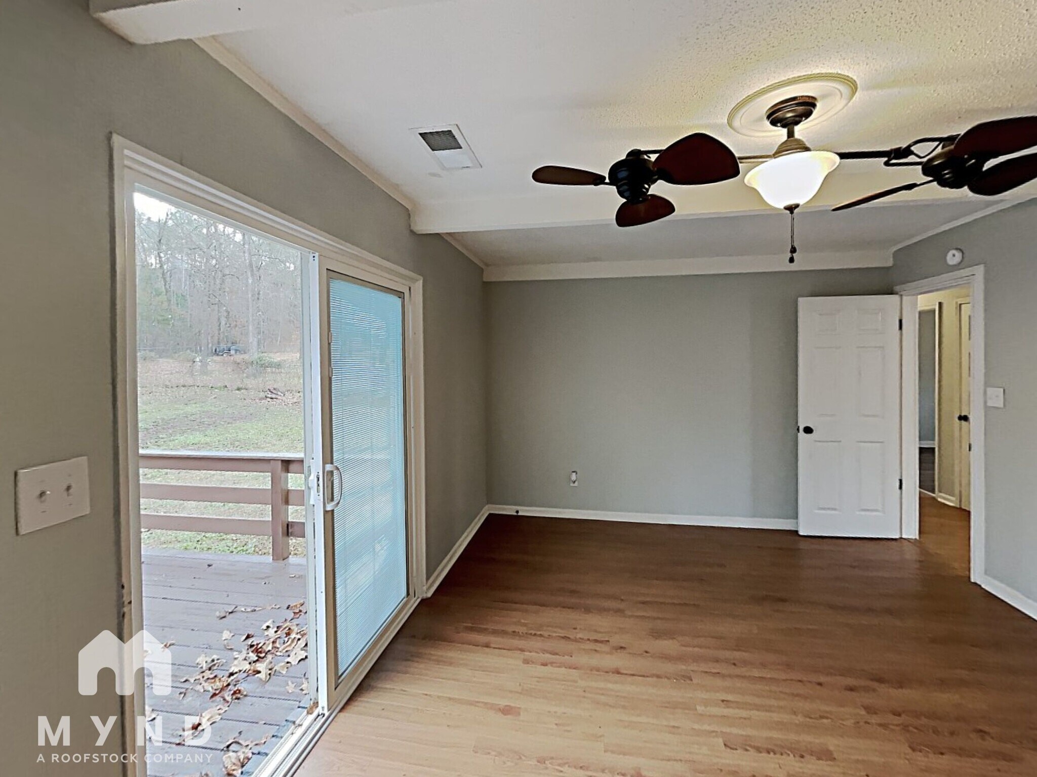 Building Photo - 320 Navajo Pines Dr