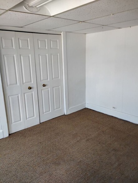 Building Photo - 38 S Sherman St