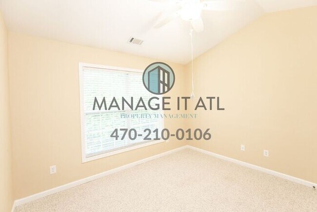 Building Photo - 3 Bedroom Townhome for Rent- Peachtree Rid...