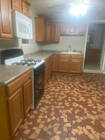 Building Photo - 2912 Delille St