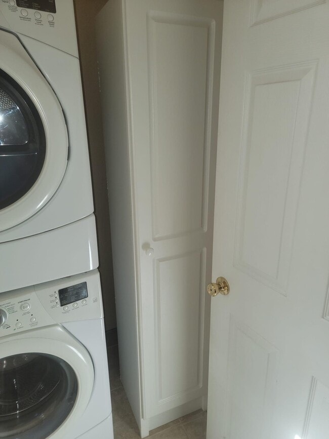 Building Photo - 22659 Old Hwy 169