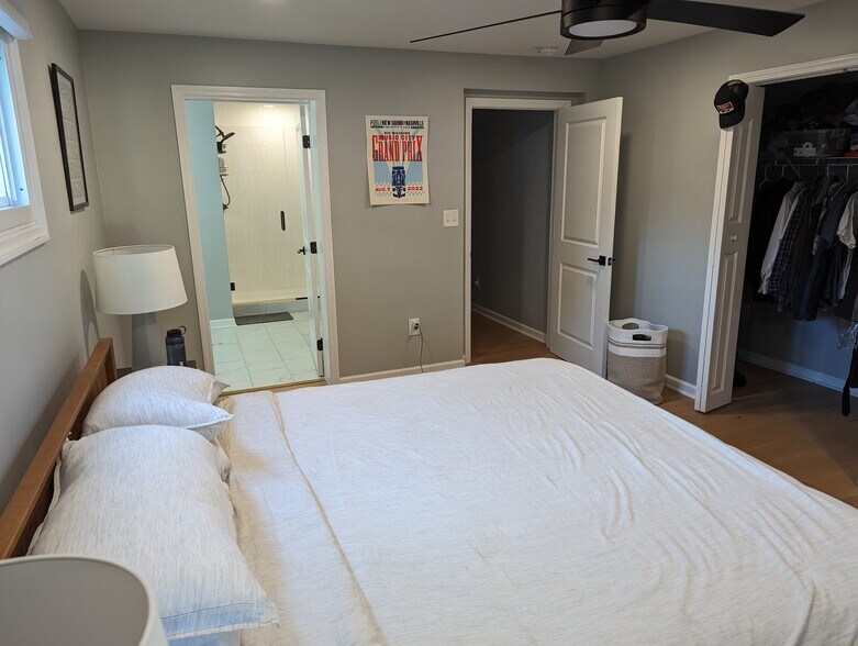 Master Bedroom - 3918 Baxter Ave
