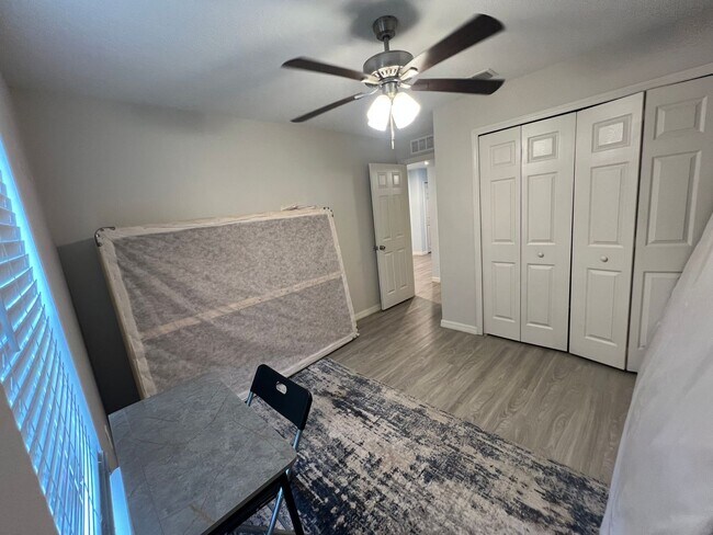 Building Photo - Updated 4 Bedroom, 3 1/2-bathroom home