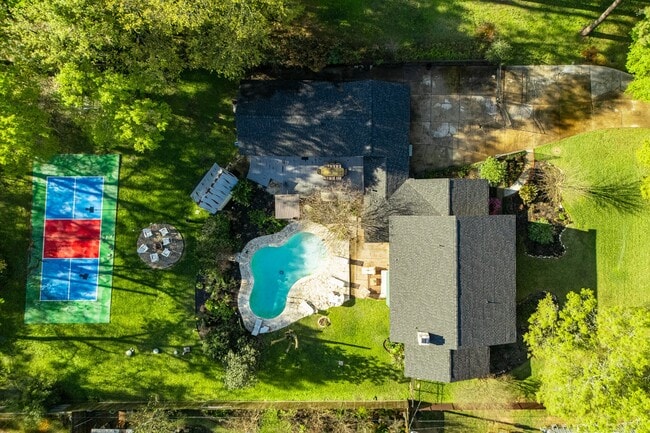Building Photo - 16811 Waycreek Rd