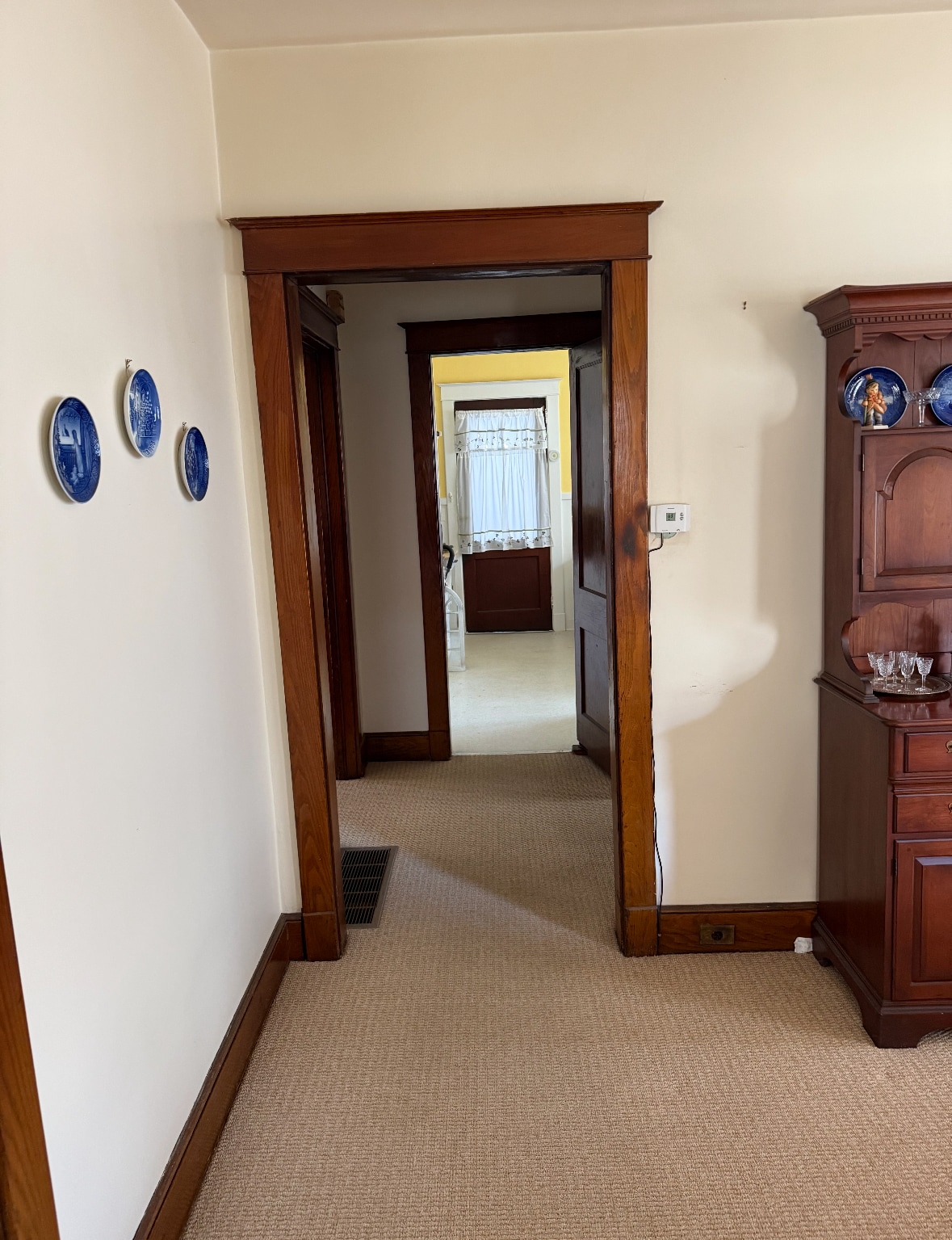 Building Photo - 40 Bennett Ave