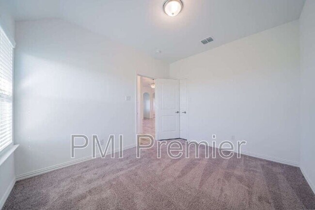 Building Photo - 14817 Equine Trail