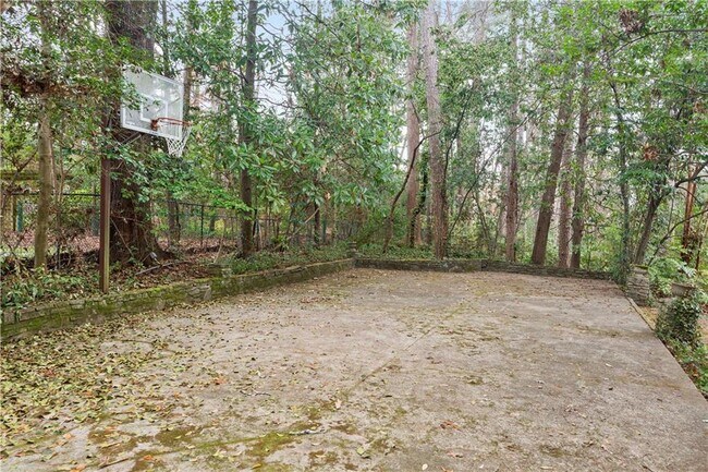 Building Photo - 3056 E Pine Valley Rd NW
