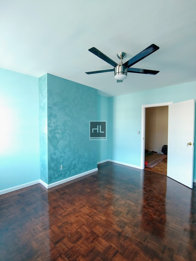 Building Photo - KNICKERBOCKER AVENUE