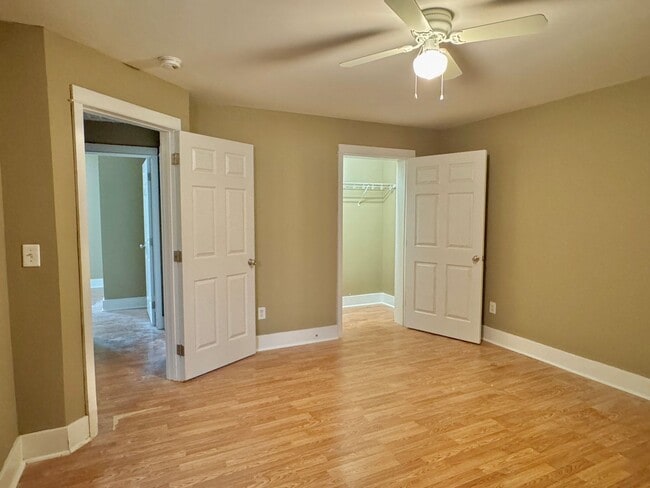 Building Photo - Charming 3-Bed, 2-Bath Home with Spacious ...