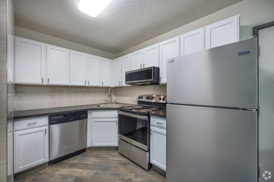 Primary Photo - Gopher Commons 1701