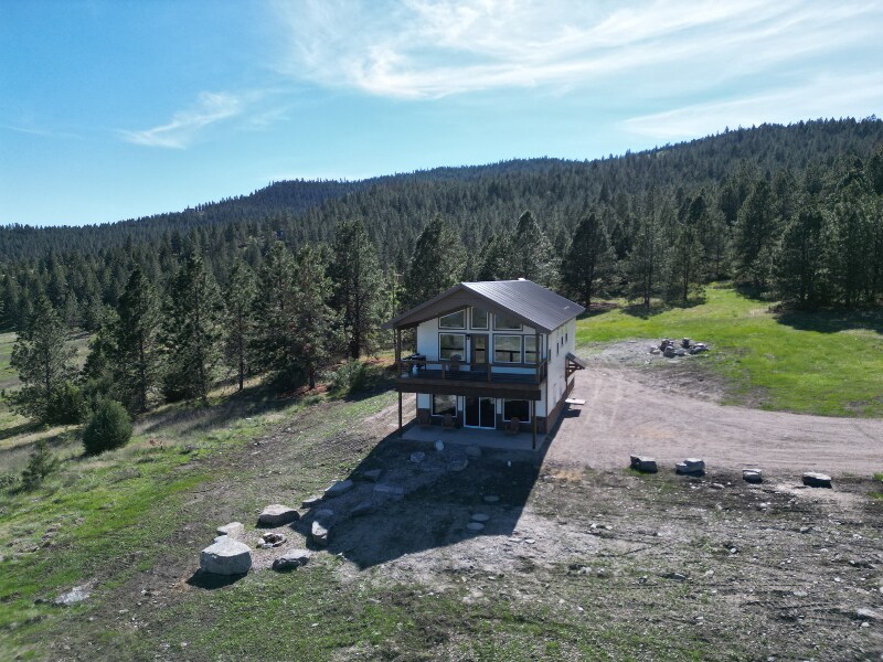 Building Photo - 27945 Island Butte Ln