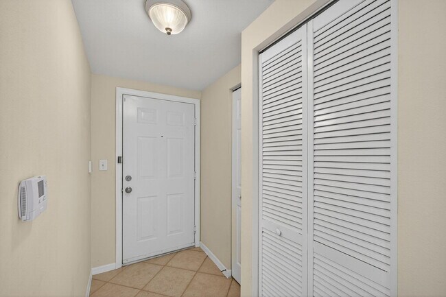 Building Photo - 6510 Emerald Dunes Dr