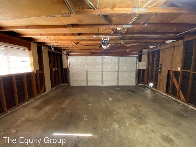 Building Photo - 3 br, 2 bath House - 1436 South Salome St