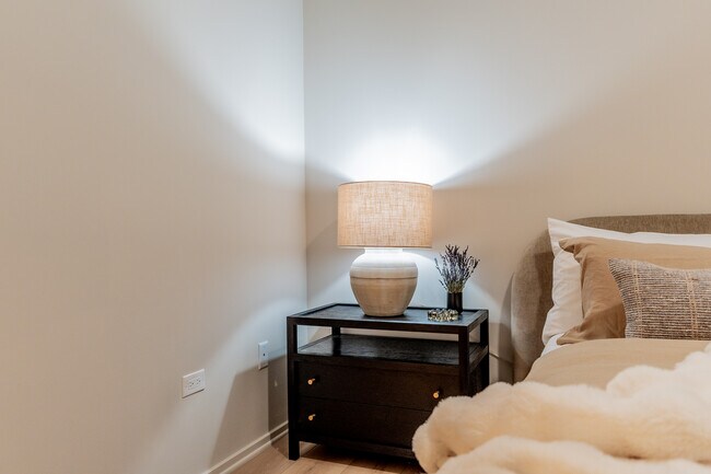 Building Photo - 240 E Illinois St