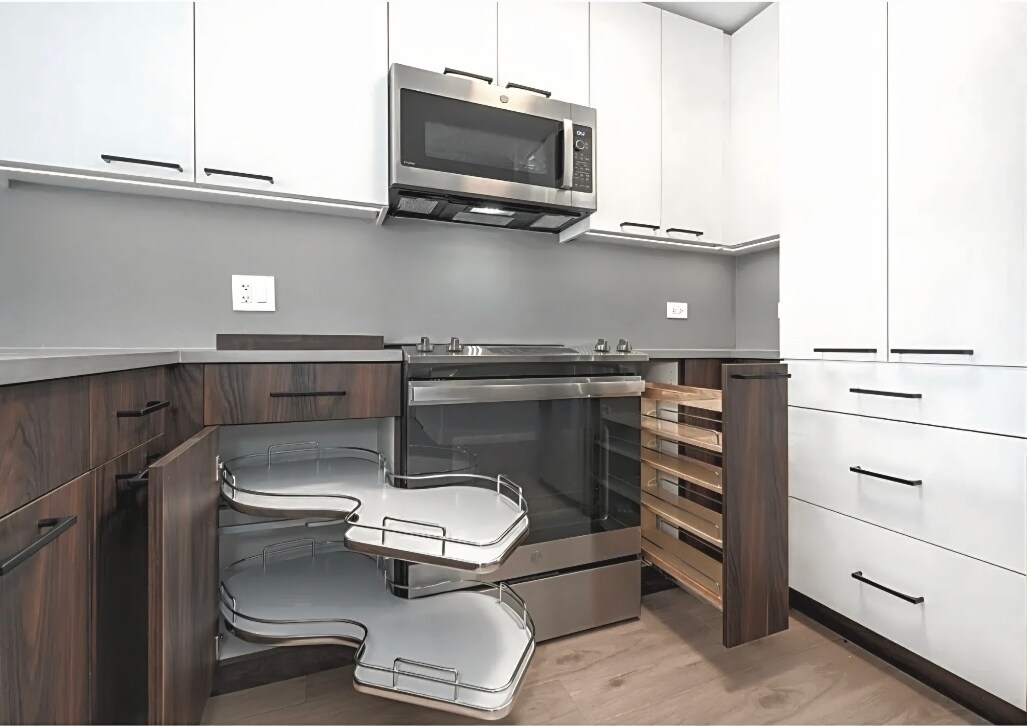 Building Photo - 3100 N Lake Shore Dr