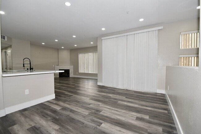 Building Photo - 7173 S Durango Dr