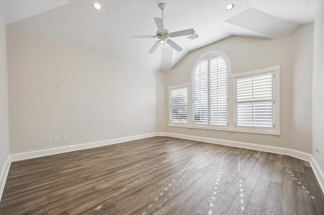 Building Photo - 2422 Dorrington St