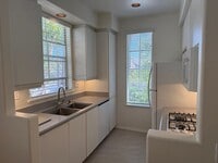 Building Photo - 3601 Bernwood Pl