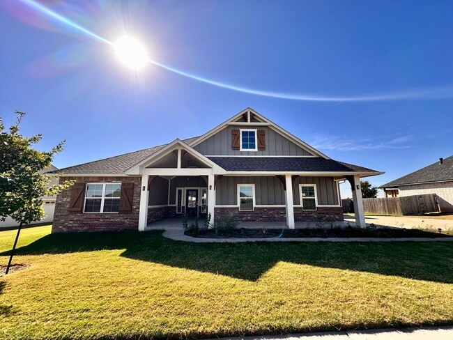 Primary Photo - Spacious 4-Bedroom Home with Pool in Yukon