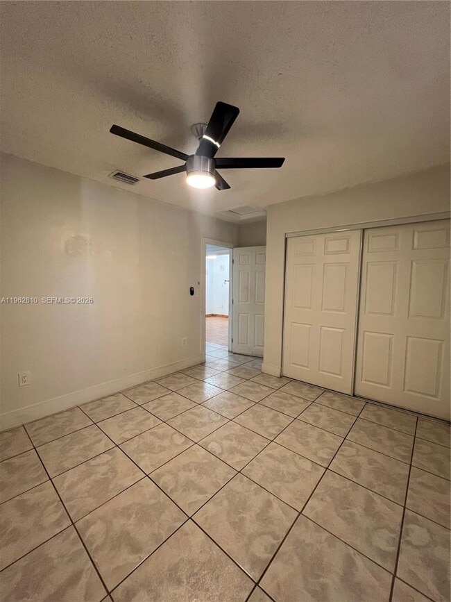 Building Photo - 2820 SW 95th Ave