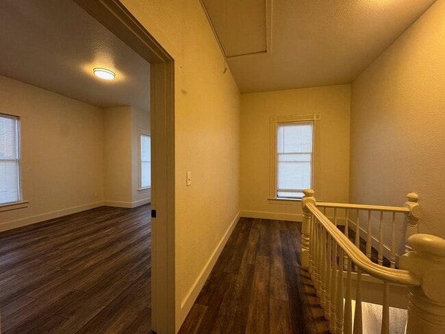 Building Photo - 1627 Pine St