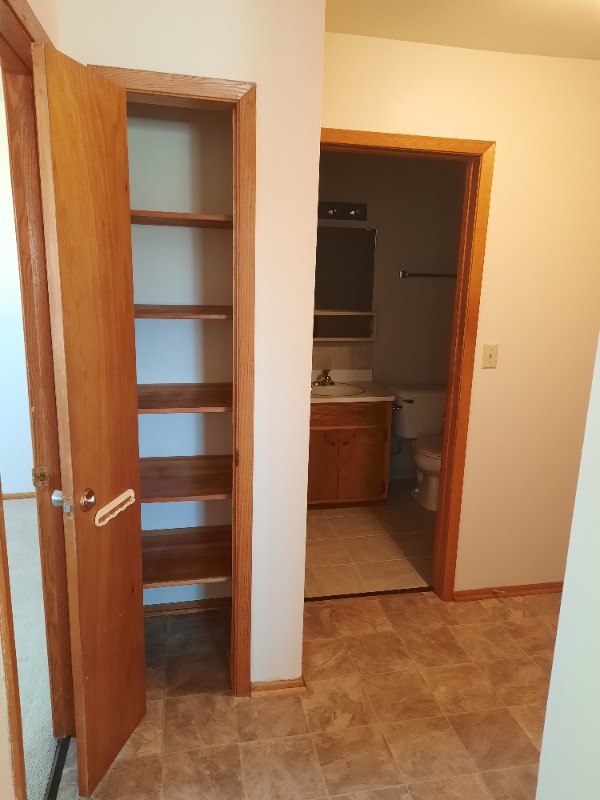 Building Photo - 114 Stimpson St