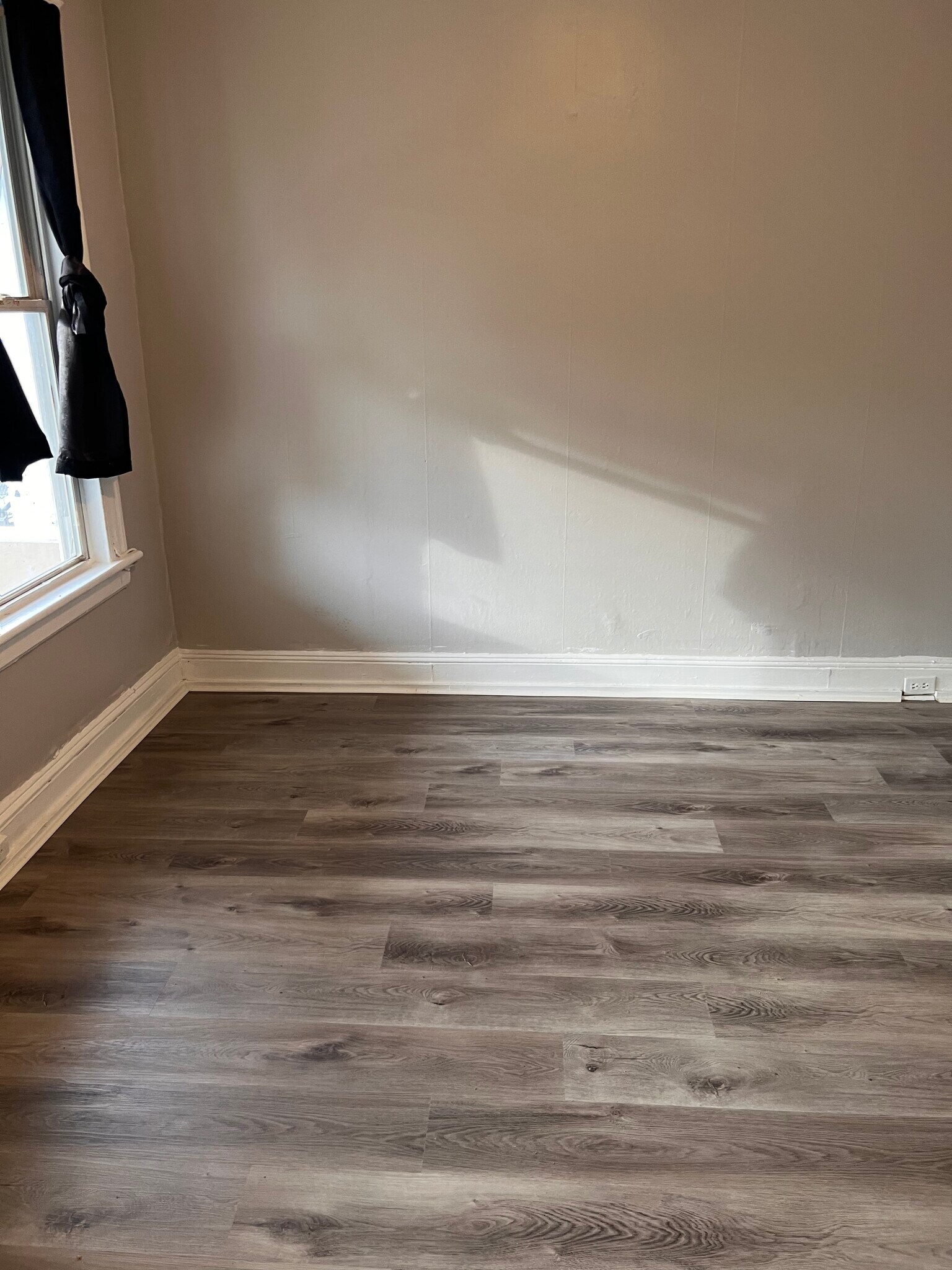Livingroom - 222 Hough Ave