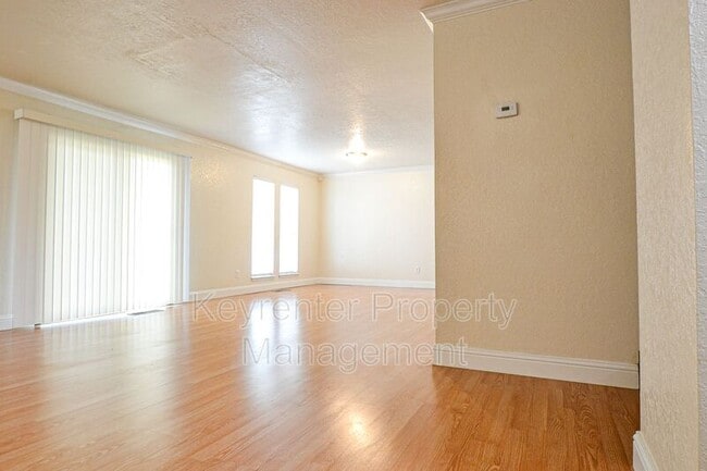 Building Photo - 10209 Shadowridge Dr