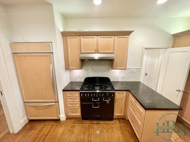 Building Photo - 1262 Sacramento St