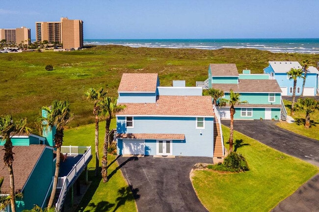 Building Photo - 165 Beach View