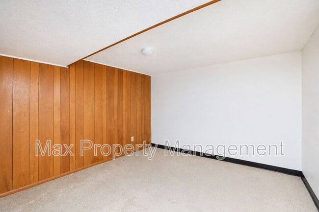 Building Photo - 4413 63rd St