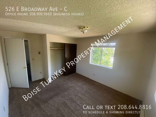 Building Photo - 526 E Broadway Ave