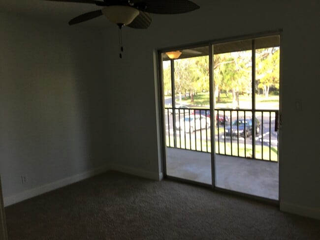 Building Photo - 6495 Chasewood Dr