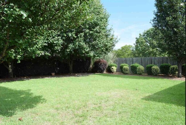 Building Photo - 203 Lancaster Ln