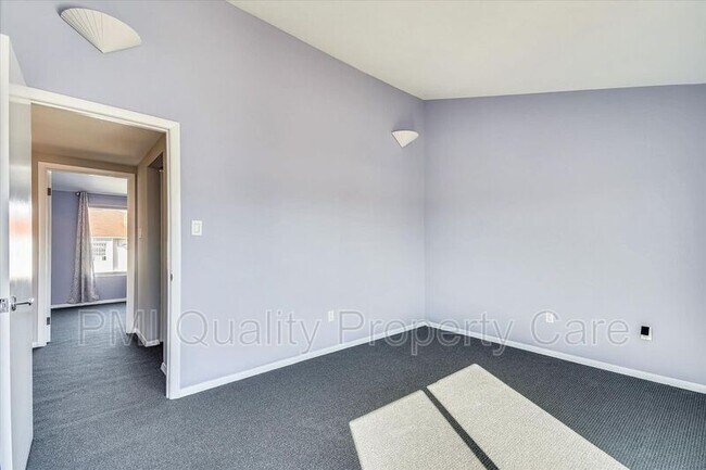 Building Photo - 3125 17th St S