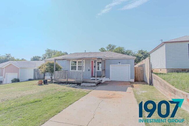 Building Photo - Charming & Updated 3-Bedroom Home in Moore...