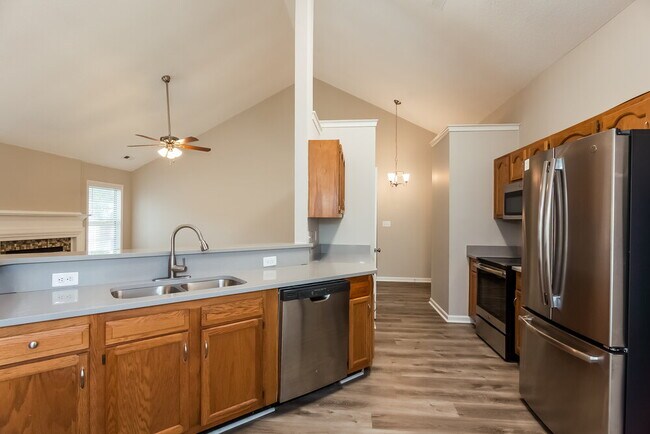 Building Photo - 5136 Haybridge Rd