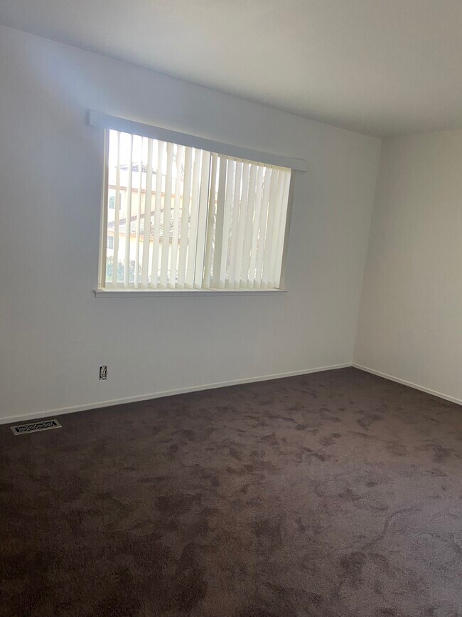 Building Photo - 853 Gilchrist Walkway