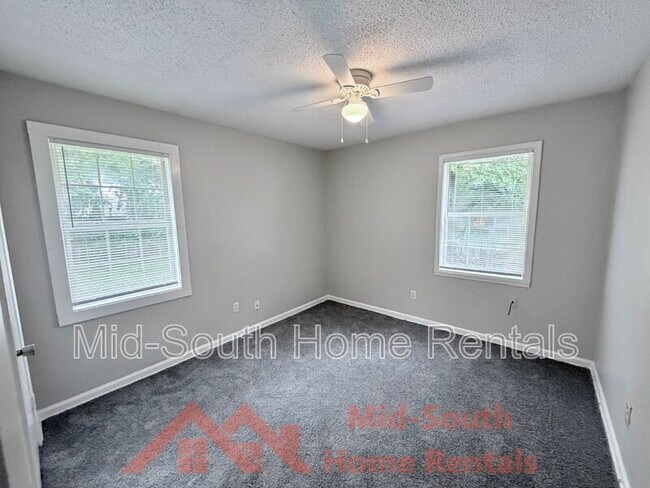 Building Photo - 474 Brockwood Cove