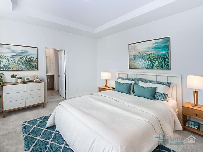 Building Photo - Charming 2-Bedroom, 2.5-Bathroom Home in Hillsboro