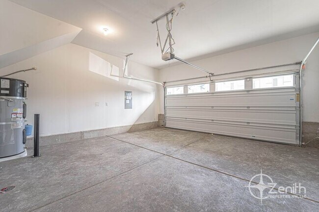 Building Photo - 2403 Trail View Ct