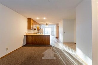 Building Photo - COMING SOON! 2 Bedroom, 2 Bathroom Duplex in SW Springfield